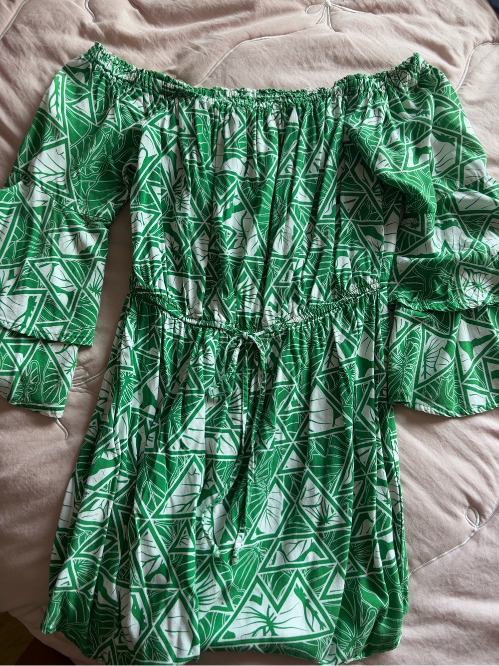 Hawaii's Finest Green & White Off-Shoulder Dress